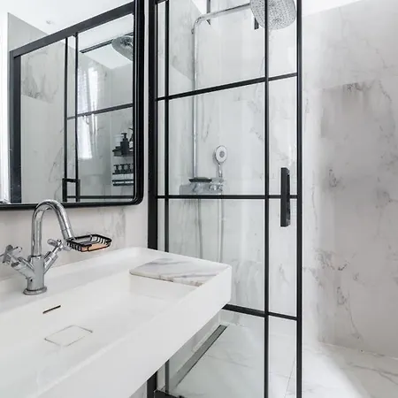 Familial Parisien Apartment